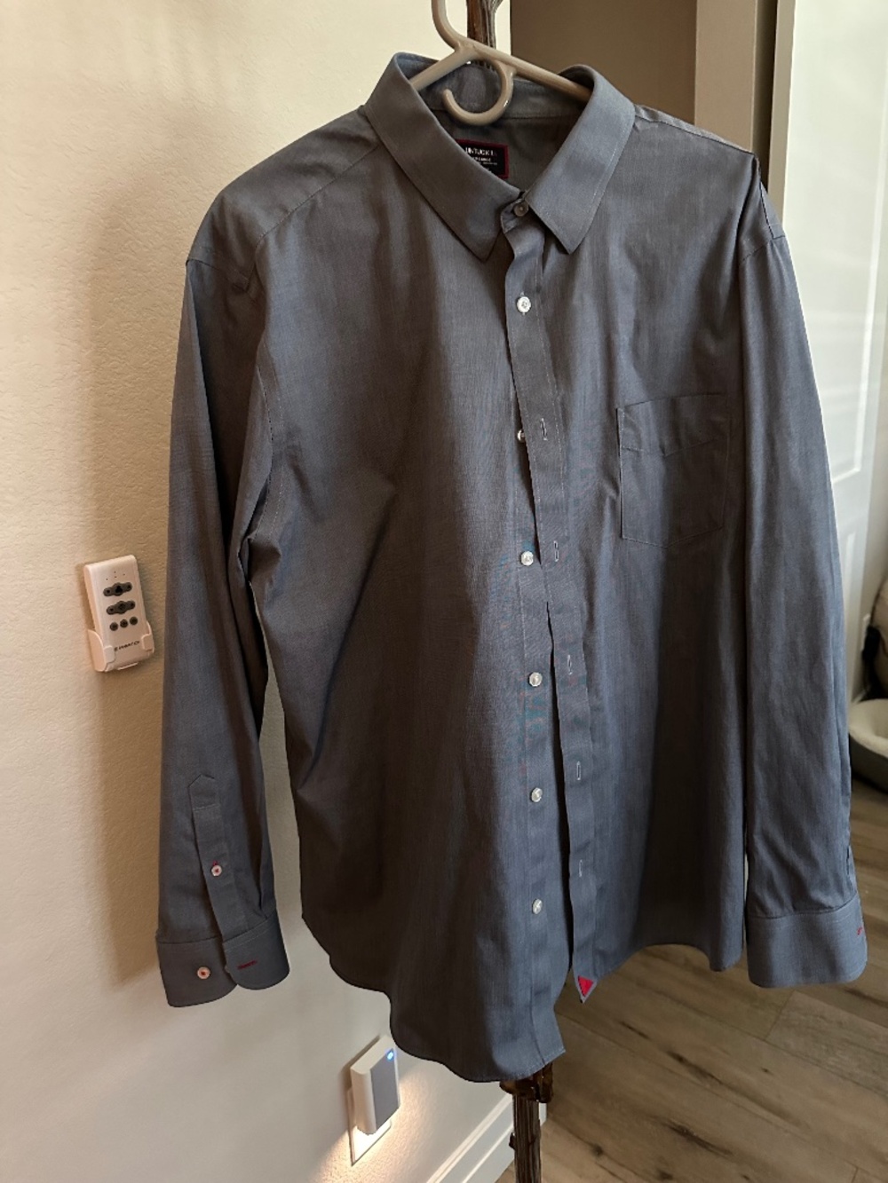Untuckit shirt